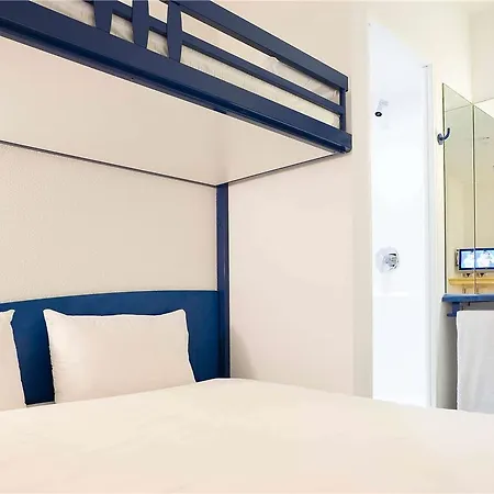 Ibis Budget En Bresse מלון *