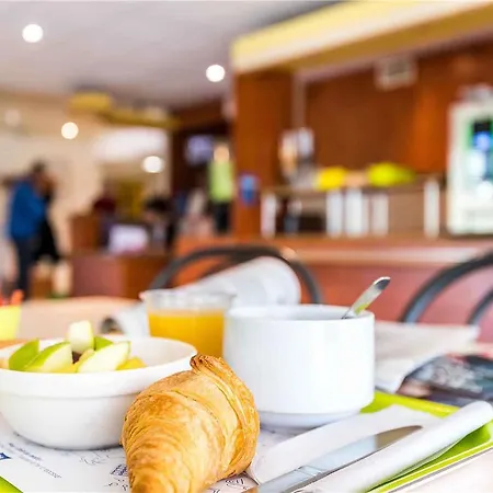Ibis Budget En Bresse מלון *