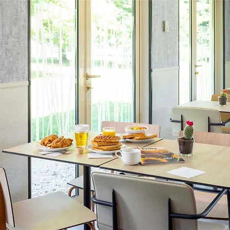 Ibis Budget En Bresse Hotel *